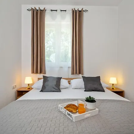 Stella Villa Veligolji