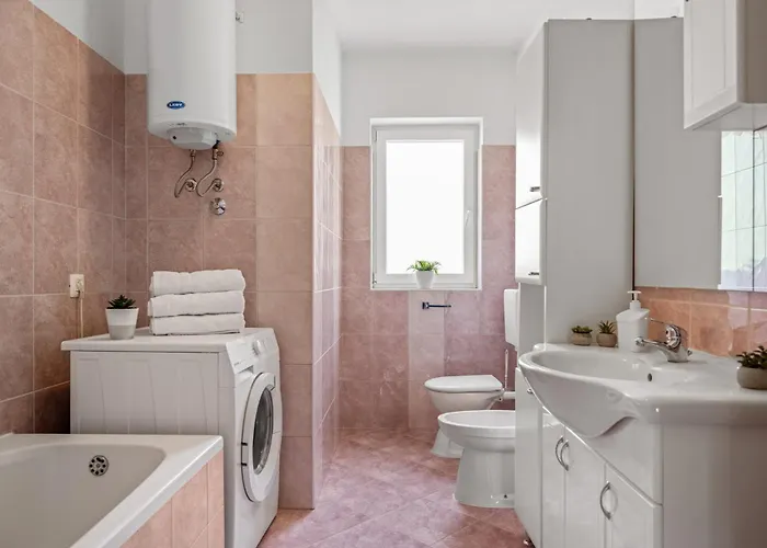 Stella Willa Veligolji